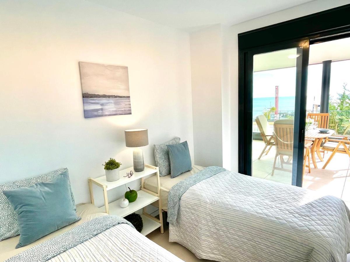Luxury 3 Bedroom Apartment 300M From The Beach ฟูเอนฮิโรลา ภายนอก รูปภาพ