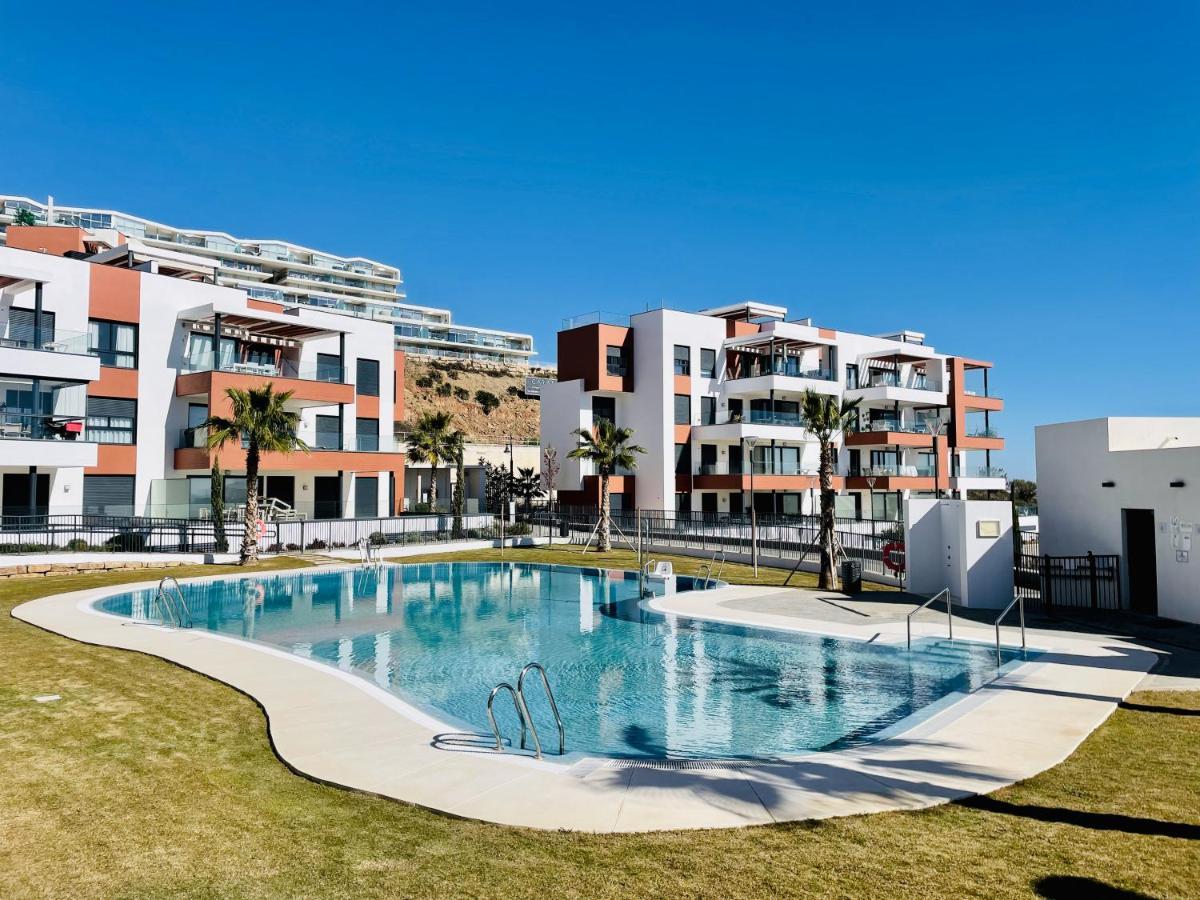 Luxury 3 Bedroom Apartment 300M From The Beach ฟูเอนฮิโรลา ภายนอก รูปภาพ